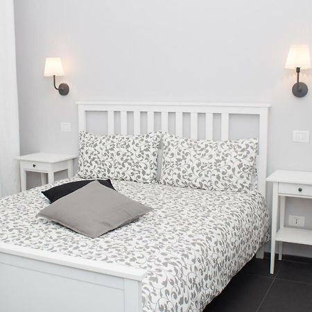 Appartement Residenza Spinelli à Naples Extérieur photo