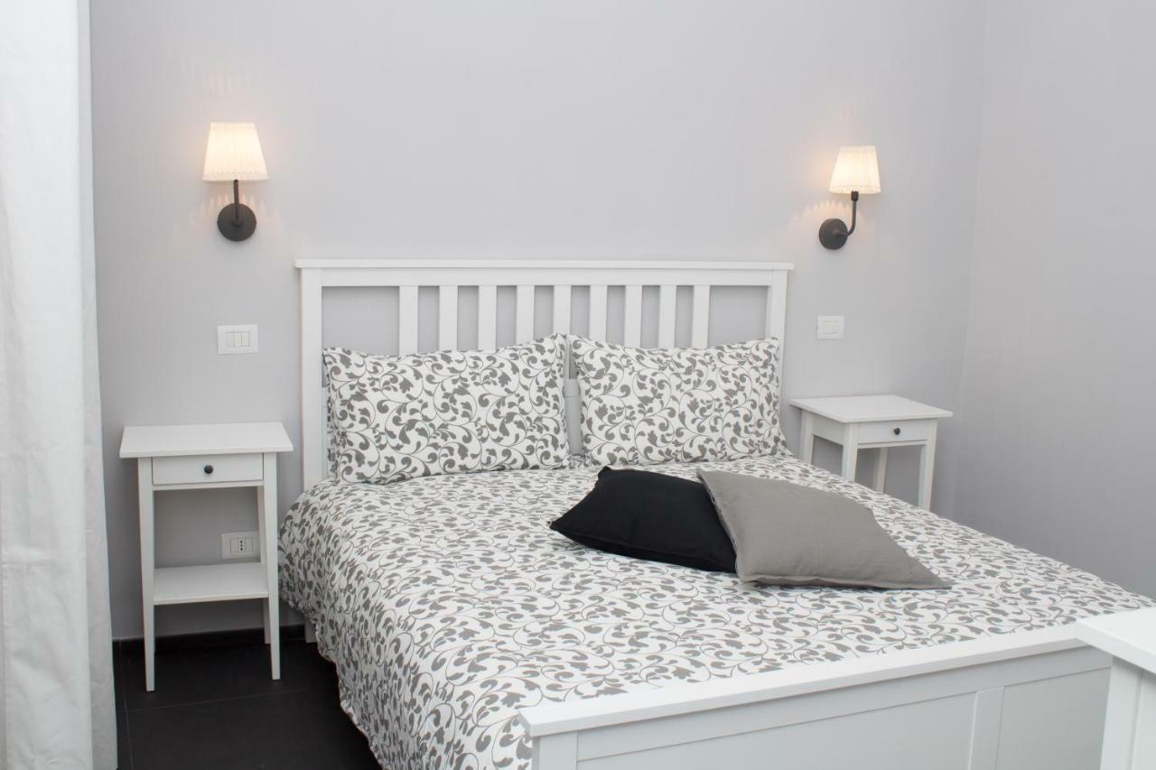 Appartement Residenza Spinelli à Naples Extérieur photo
