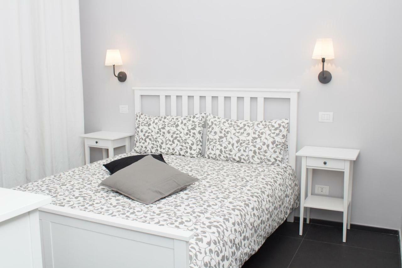 Appartement Residenza Spinelli à Naples Extérieur photo